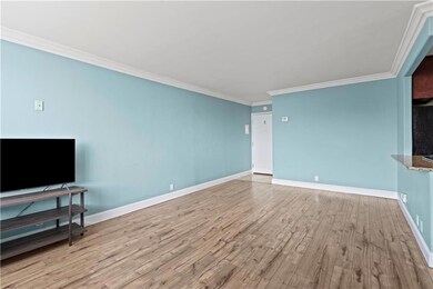 The Manhattan unit 11 T, Kansas City, MO 64106 - photo 3