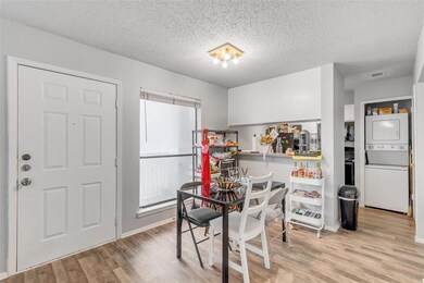 Sunchase unit 210, Austin, TX 78705 - photo 6