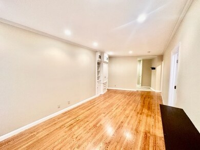 19 Wiget St unit 104, Boston, MA 02113 - photo 5