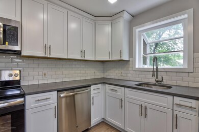 008_Kitchen