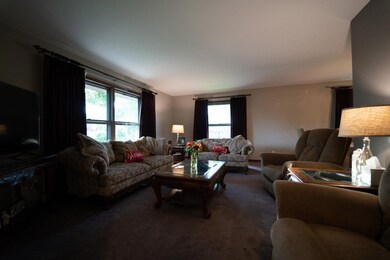 138 Concord Ct, Dyer, IN 46311 - photo 2