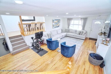 36 Lucy Loop, Staten Island, NY 10312 - photo 5