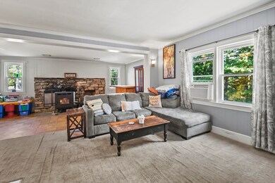 324 Hill St, Leominster, MA 01453 - photo 4