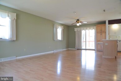 246 Park Ave, Mount Joy, PA 17552 - photo 4