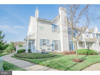 301 Oliphant Ln, Mount Laurel, NJ 08054 - photo 2