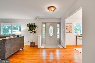 5307 Richardson Dr, Fairfax, VA 22032 - photo 5