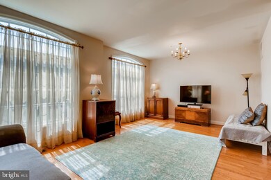 9112 Marlove Oaks Ln, Owings Mills, MD 21117 - photo 7