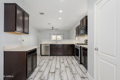 8221 W Atlantis Way, Phoenix, AZ 85043 - photo 6