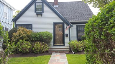 12 Morgan St, Newport, RI 02840 - photo 2
