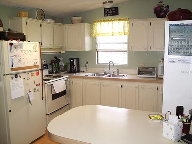 35026 McCulloughs Leap, Zephyrhills, FL 33541 - photo 6