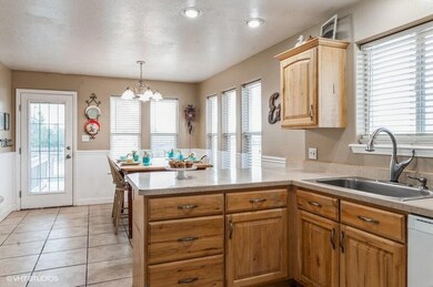 07_4425MarshalTrl_177002_Kitchen_LowRes