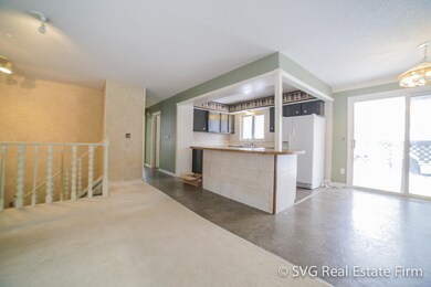 Open layout is great for gatherings!