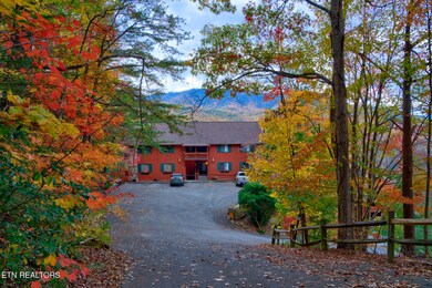 429 Deer Path Ln unit 103, Gatlinburg, TN 37738 - photo 2