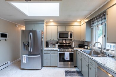 83 Salem St unit 85, Methuen, MA 01844 - photo 4