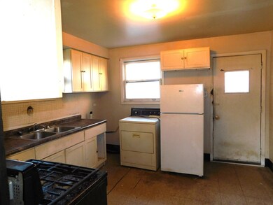 unlisted-address, Blue Island, IL 60406 - photo 6