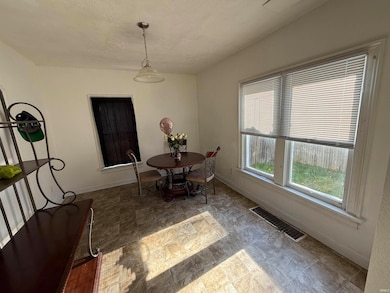 1106 Huey St, South Bend, IN 46628 - photo 5