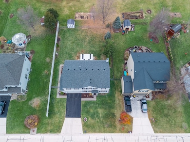 1206 Kennedy Dr, Kirkland, IL 60146 - photo 3