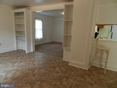 16 Lloyd Ave unit 2ND FL, Malvern, PA 19355 - photo 5