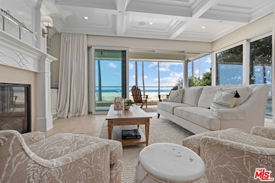 2705 Ocean Front Walk, Venice, CA 90291 - photo 4