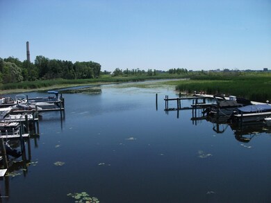 2411 Lake7