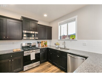 361 Barbaras Way, Newberg, OR 97132 - photo 5