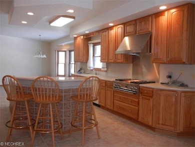 Breakfast bar