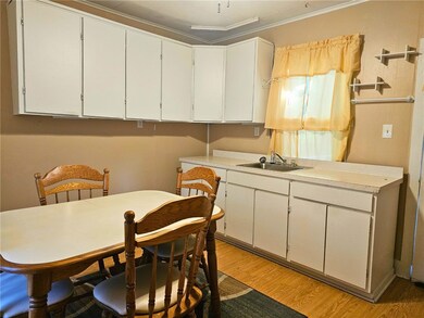 476 E Venango St, Mercer, PA 16137 - photo 6