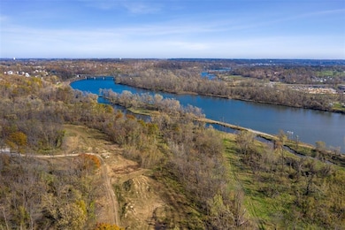 5727 Seminole Valley Trail NE, Cedar Rapids, IA 52411 - photo 4