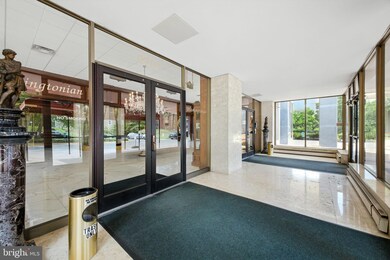 Washingtonian Tower unit 2208, Gaithersburg, MD 20878 - photo 3