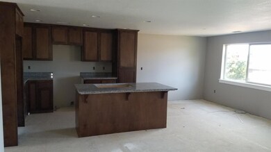 8252 Dime Ln, White City, OR 97503 - photo 3