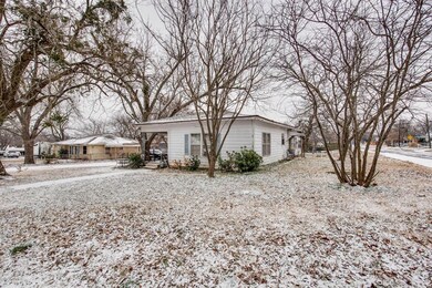 830 W Heron St, Denison, TX 75020 - photo 2