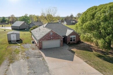 9422 S 259th East Ave, Broken Arrow, OK 74014 - photo 2