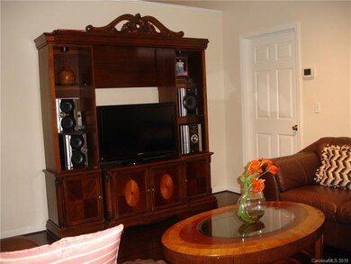 108 Ashwood Ln, Asheville, NC 28803 - photo 3