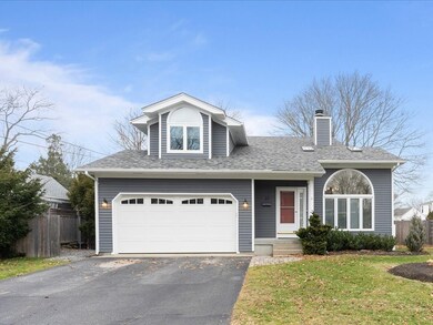 25 Ann Mary Brown Dr, Warwick, RI 02888 - photo 2