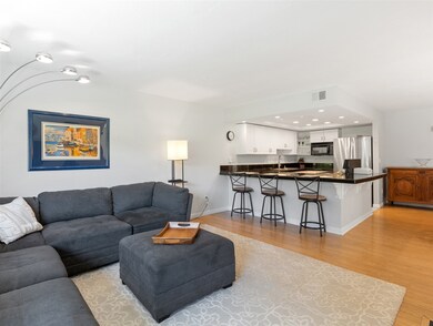 7525 Jerez Ct unit B, Carlsbad, CA 92009 - photo 3