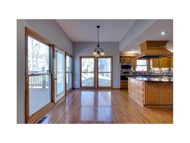 Just look at the size of the breakfast room!
