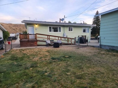 834 6th St N, Glasgow, MT 59230 - photo 6