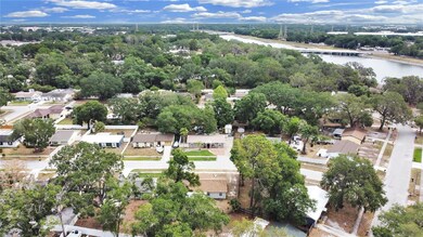 3604 Wisperbreath Ln, Tampa, FL 33619 - photo 7