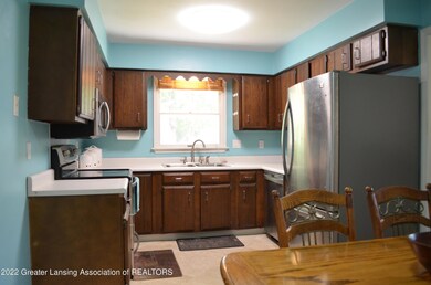 6027 Rolfe Rd, Lansing, MI 48911 - photo 7