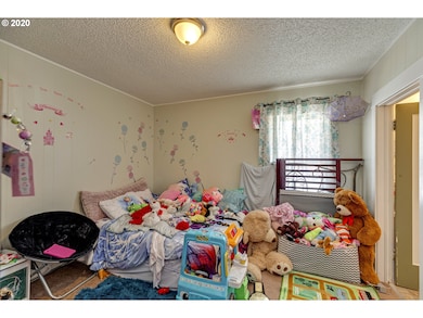 1121 E 9th St, the Dalles, OR 97058 - photo 6