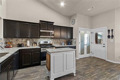 1650 Colonel Bartow Dr, Prairie Grove, AR 72753 - photo 6