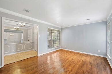 1038 Creekmont Dr, Houston, TX 77091 - photo 2