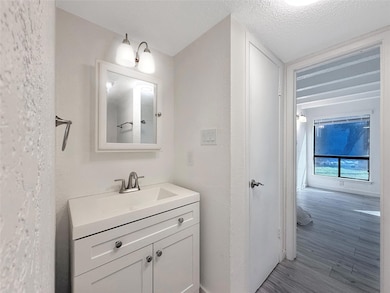 5914 Lago Vista Way unit C25, Lago Vista, TX 78645 - photo 5