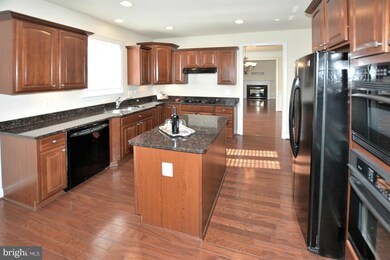 6912 Sunday Silence Ct, Gainesville, VA 20155 - photo 5