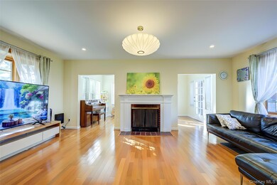 3520 159th St, Flushing, NY 11358 - photo 3