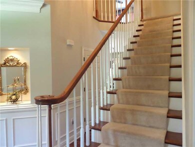 Entry/Foyer.