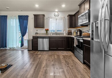 10705 185th St E, Puyallup, WA 98374 - photo 4