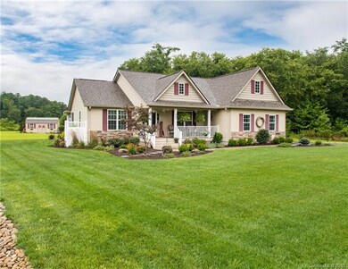 627 Clear Creek Rd, Hendersonville, NC 28792 - photo 3