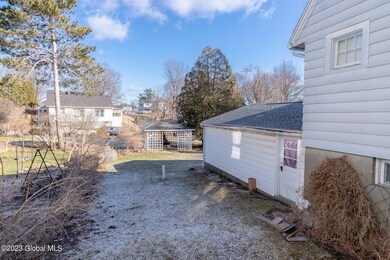 623 Hoosick Rd, Troy, NY 12180 - photo 4