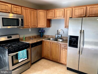 11539 Laurelwalk Dr, Laurel, MD 20708 - photo 6